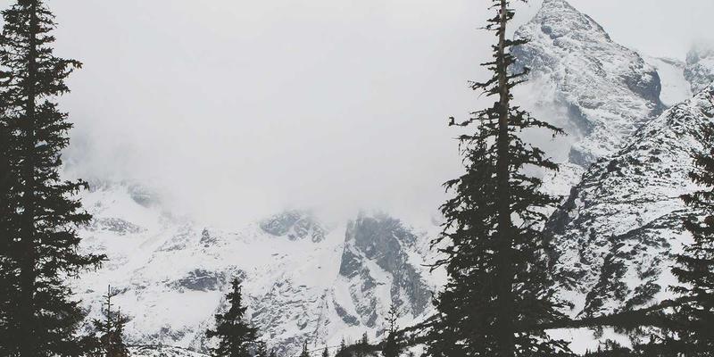 上海AVHP75智能投影仪评测:重新定义家庭影院的电子产品新标杆