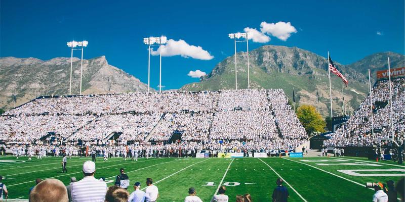 上海AVHP技巧：当电子产品遇见涂鸦艺术，重塑游戏设备新美学