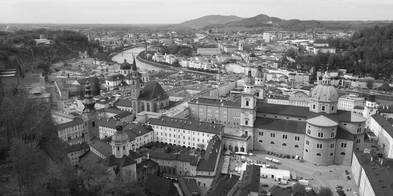 从投影仪到涂鸦艺术：上海AVHP如何用游戏设备思维革新汽车制造