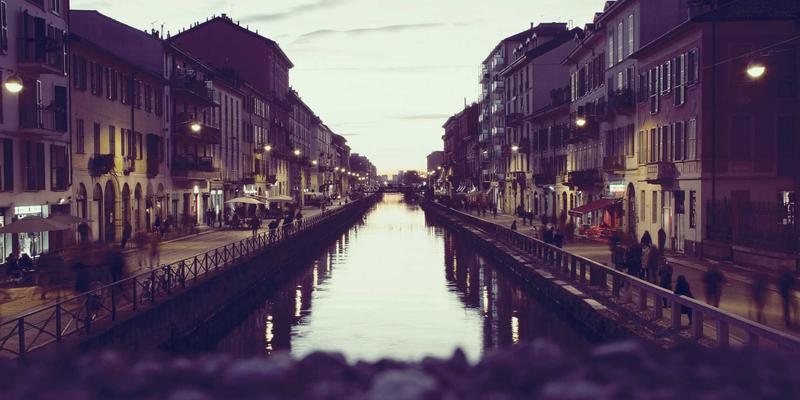 探秘上海AVHP沉浸式数字艺术展厅：投影融合与空间声场定位技术如何重塑游戏与电子体验